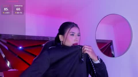 Snapshot of zaralim chatting on 02-12-25, 12:12 Zara Lim  online show from 02-12-25, 12:12