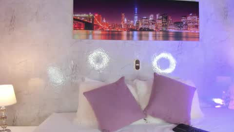 ZaraQuiinn online show from 12-19-25, 03:08