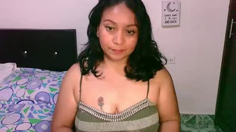 Snapshot of zaray_45bella chatting on 10-23-25, 10:41 zaray online show from 10-23-25, 10:41