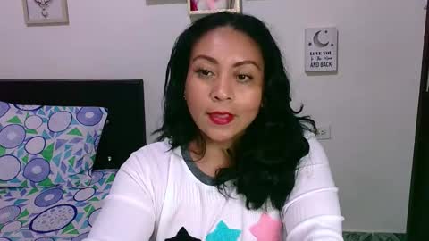 Snapshot of zaray_45bella chatting on 12-01-25, 10:37 zaray online show from 12-01-25, 10:37