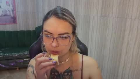 Isabella online show from 06-01-26, 12:40