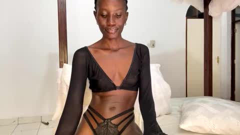 Snapshot of zaria_amara chatting on 06-02-26, 06:43 zaria_amara online show from 06-02-26, 06:43