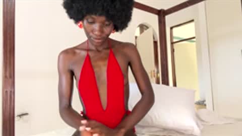 Snapshot of zaria_amara chatting on 06-10-26, 10:47 zaria_amara online show from 06-10-26, 10:47