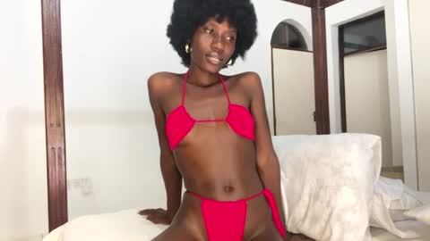 Snapshot of zaria_amara chatting on 06-18-26, 06:01 zaria_amara online show from 06-18-26, 06:01
