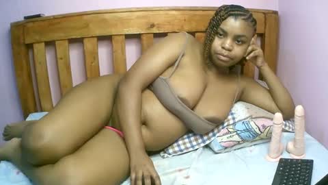 Snapshot of zariamonet chatting on 07-16-26, 04:40 zariamonet online show from 07-16-26, 04:40