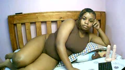Snapshot of zariamonet chatting on 07-26-26, 04:47 zariamonet online show from 07-26-26, 04:47