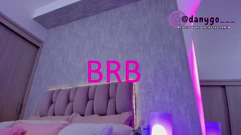 Snapshot of zarianaevanz chatting on 02-08-25, 01:11 Zariana online show from 02-08-25, 01:11