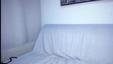 Snapshot of zarinastoun20 chatting on 02-27-25, 10:20 ZARINA online show from 02-27-25, 10:20