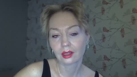 Snapshot of zarinaswift chatting on 01-16-26, 04:38 Zarina Swift online show from 01-16-26, 04:38