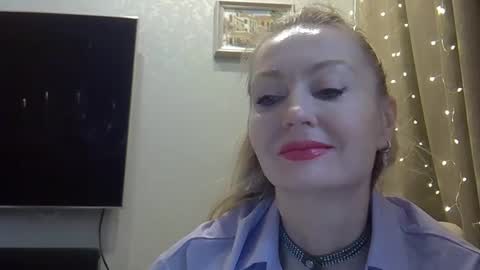 Snapshot of zarinaswift chatting on 02-15-26, 07:51 Zarina Swift online show from 02-15-26, 07:51