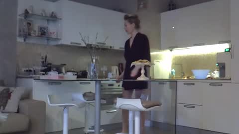 Zarina Swift online show from 04-05-26, 04:42