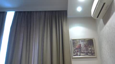 Snapshot of zarinaswift chatting on 05-13-26, 04:54 Zarina Swift online show from 05-13-26, 04:54