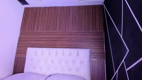 Zarina Waynne online show from 03-23-26, 01:04