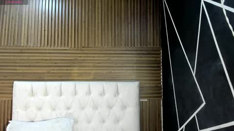 Zarina Waynne online show from 04-25-26, 01:14