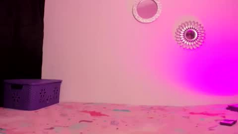 Zaritha Li online show from 11-20-25, 10:37