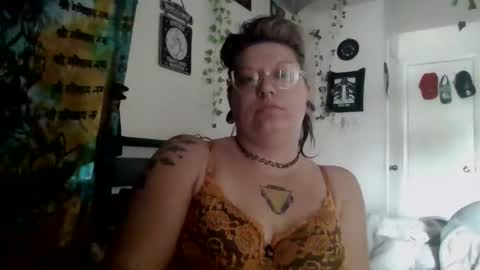zawmbiemoonz online show from 04-22-26, 07:26