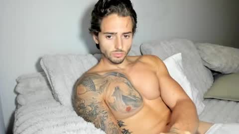 Snapshot of zaylanez chatting on 05-13-26, 04:43 Zay lanez online show from 05-13-26, 04:43
