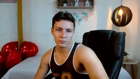 Snapshot of zayn_clausen chatting on 04-15-26, 05:20 zayn_clausen online show from 04-15-26, 05:20