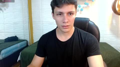 Snapshot of zayn_clausen chatting on 05-08-26, 04:45 zayn_clausen online show from 05-08-26, 04:45