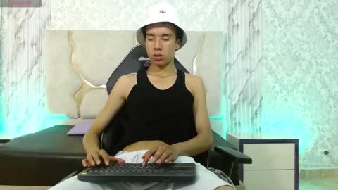 Snapshot of zayn_tay chatting on 01-10-26, 07:26 zayn_tay online show from 01-10-26, 07:26