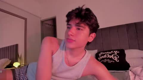 Hii im Zay.                 I save money for education. PVT Open. online show from 02-25-26, 05:17