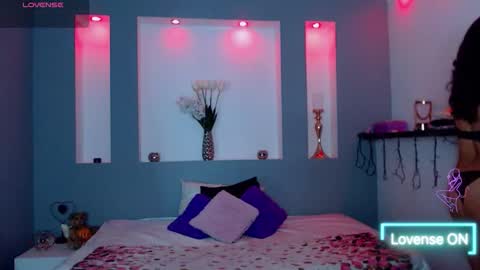 Karolyne online show from 01-18-26, 01:04