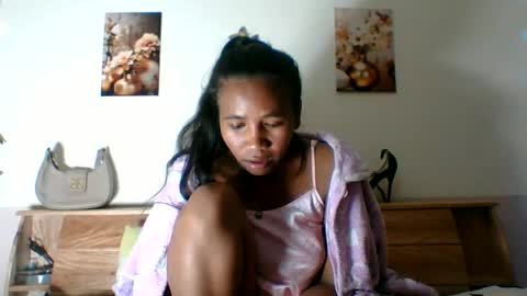 Snapshot of zedidia chatting on 06-17-26, 06:42 zedidia online show from 06-17-26, 06:42