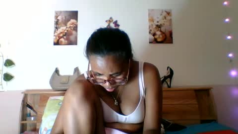 Snapshot of zedidia chatting on 06-18-26, 12:53 zedidia online show from 06-18-26, 12:53