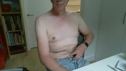 Snapshot of zeep16 chatting on 09-17-25, 08:38 zeep16 online show from 09-17-25, 08:38