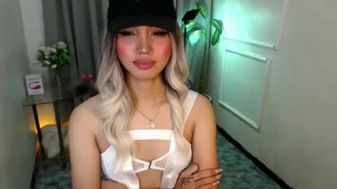 zelainalovetocum online show from 02-17-25, 09:41