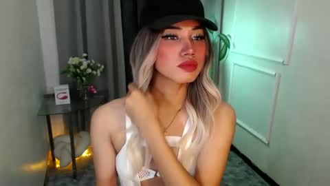 zelainalovetocum online show from 02-18-25, 01:00