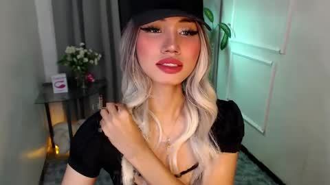 zelainalovetocum online show from 02-20-25, 02:24