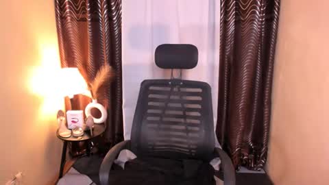 zella_maurice online show from 07-12-26, 02:13