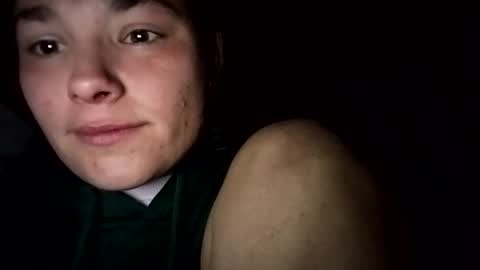 Snapshot of zellelajay2009 chatting on 01-28-25, 07:22 KENDAL Kaylee online show from 01-28-25, 07:22