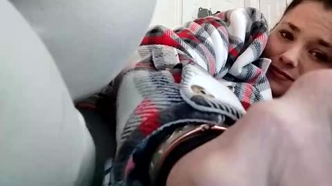 Snapshot of zellelajay2009 chatting on 02-13-25, 08:45 KENDAL Kaylee online show from 02-13-25, 08:45