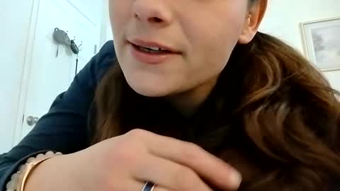 Snapshot of zellelajay2009 chatting on 02-15-25, 07:06 KENDAL Kaylee online show from 02-15-25, 07:06