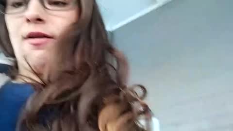 Snapshot of zellelajay2009 chatting on 02-16-25, 02:10 KENDAL Kaylee online show from 02-16-25, 02:10