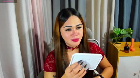 Zendaya online show from 01-02-25, 04:56