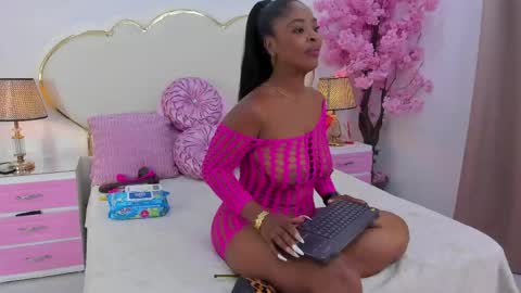zendayarosse online show from 05-15-26, 09:55