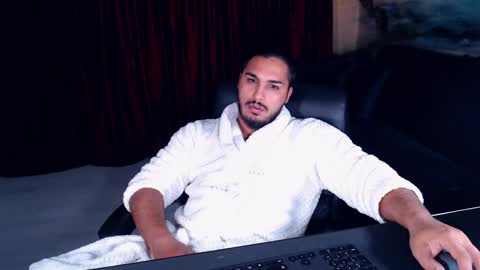 Snapshot of zenobaro chatting on 10-09-25, 07:56 zenobaro online show from 10-09-25, 07:56