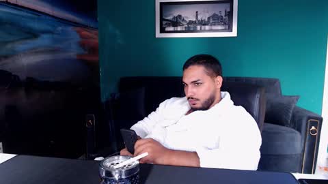 Snapshot of zenobaro chatting on 10-11-25, 01:53 zenobaro online show from 10-11-25, 01:53