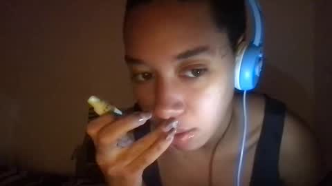 Snapshot of zenxbiaa chatting on 11-15-25, 04:32 zenxbiaa online show from 11-15-25, 04:32