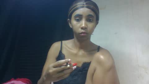 zeolineess online show from 10-19-25, 04:13