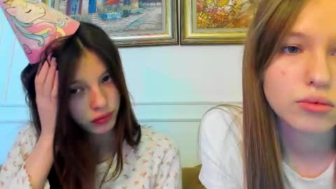 Snapshot of zerelle chatting on 02-05-26, 09:47 Ivy online show from 02-05-26, 09:47