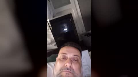 Snapshot of zeus1230 chatting on 07-12-26, 10:45 zeus online show from 07-12-26, 10:45