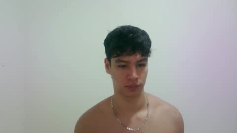 Snapshot of zeus_183 chatting on 10-22-25, 12:00 zeus_183 online show from 10-22-25, 12:00