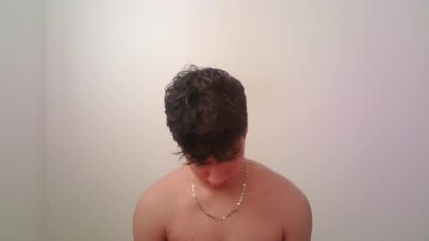 Snapshot of zeus_183 chatting on 10-31-25, 02:40 zeus_183 online show from 10-31-25, 02:40