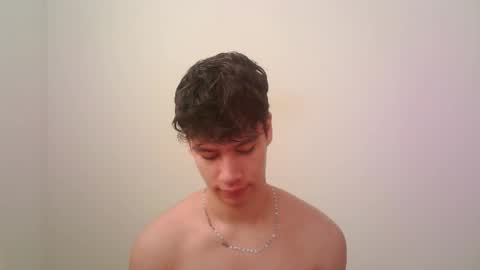 Snapshot of zeus_183 chatting on 11-03-25, 01:45 zeus_183 online show from 11-03-25, 01:45