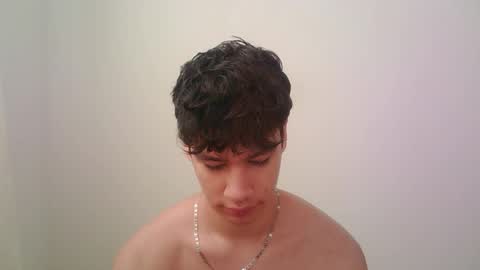 Snapshot of zeus_183 chatting on 11-04-25, 02:16 zeus_183 online show from 11-04-25, 02:16