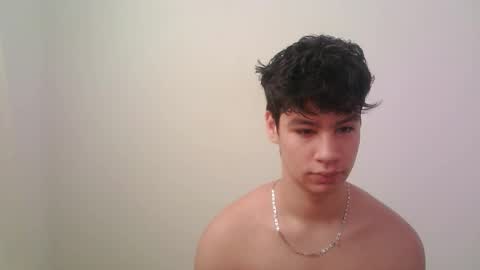 Snapshot of zeus_183 chatting on 11-10-25, 01:21 zeus_183 online show from 11-10-25, 01:21